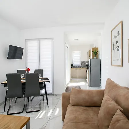 Apartment Amazing In Vrsi