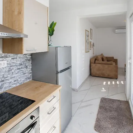 Amazing In Apartment *